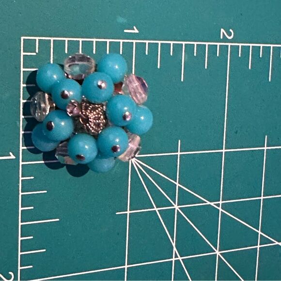 Vintage turquoise glass bead ab crystal filagree  cluster clip earrings - Picture 7 of 7